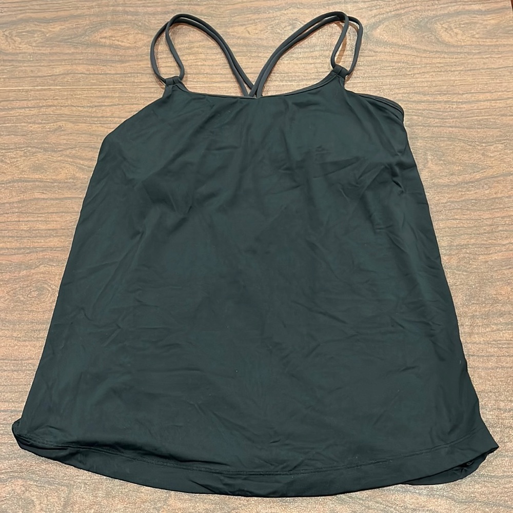 Women’s size 6 Lululemon Athletica open back tank-top!